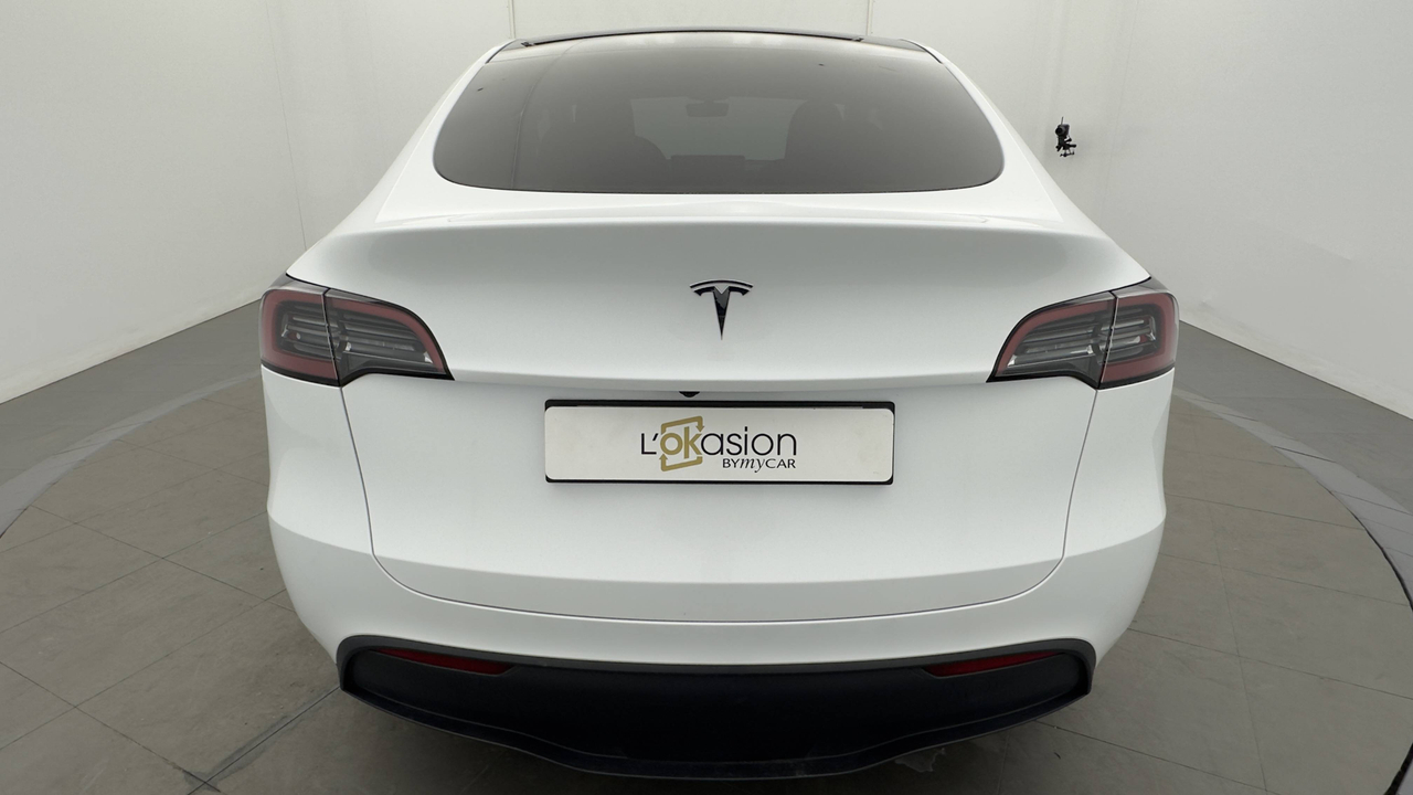 Tesla MODEL Y RWD — photo 7