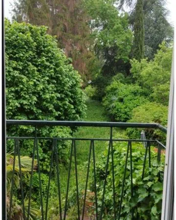 Colocation : Chambre meublée dans maison de ville