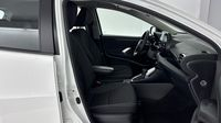 Toyota Yaris 116h Dynamic 5p MY22 — photo 15