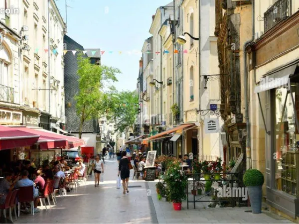 Cave hyper centre ville st Laud Angers