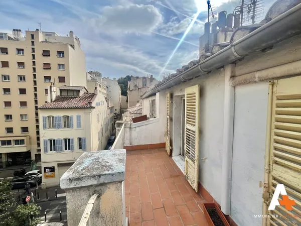 Location Studio Marseille 7eme Balcon