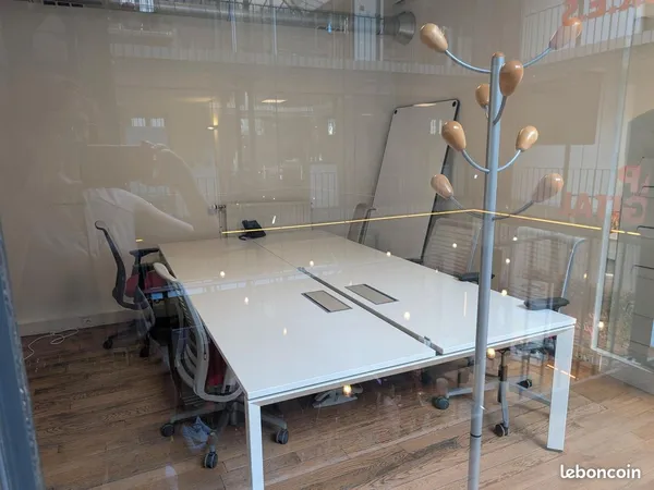 Location de plusieurs bureaux privatisés - 3 postes / 4/5 postes - 5 postes