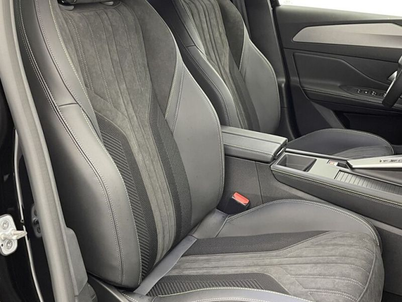 Peugeot 308 III 1.5 BlueHDi 130ch GT EAT8 — photo 26