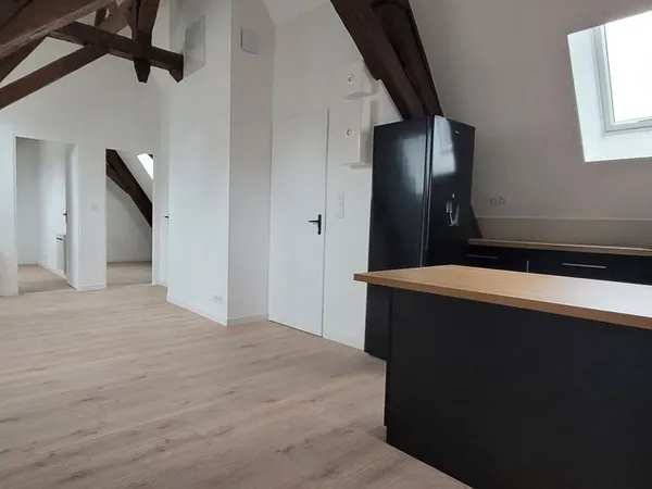 Appartement T3 centre ville Dole au calme