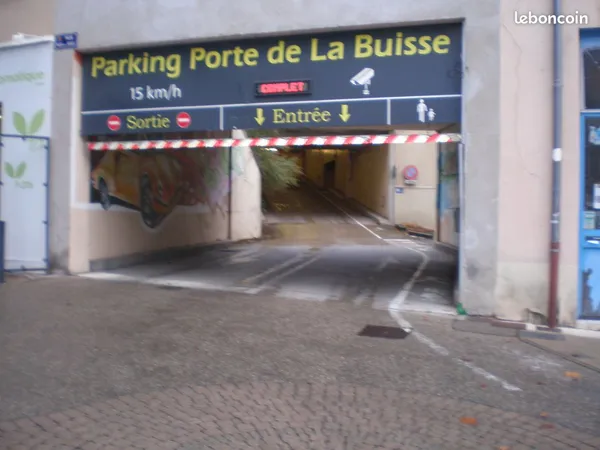 Garage fermé