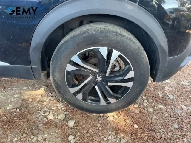 Peugeot 2008 bluehdi 130 s&amp;s eat8 — photo 11