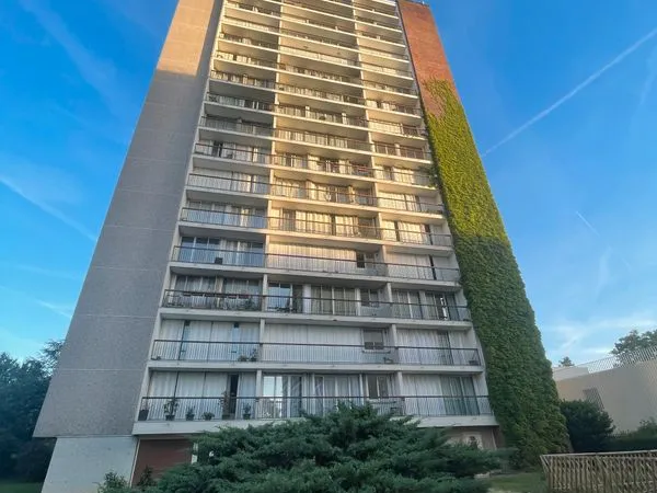 T4 Lumineux (86m²) 10° étage - Résidence ALLÉE BERLIOZ - Vue dégagée Tour Eiffel & Balcons - Métro 7