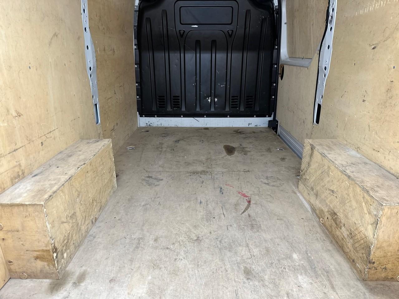 Renault Master fgn trac f3300 l2h2 blue dci 135 confort — photo 14