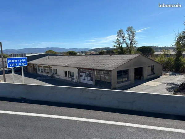 Location local mélou 210 m2