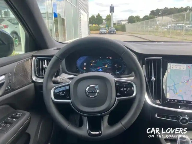 Volvo V60 b4 197 ch dct7 — photo 11