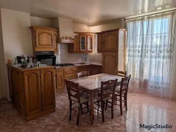 EXCEPTIONNEL, Appartemen de 54 m² avec 2 chambres, garage, parking, grenier et cave à Champagnole JU