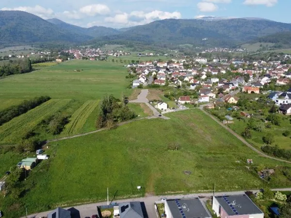 Terrain 617 m²