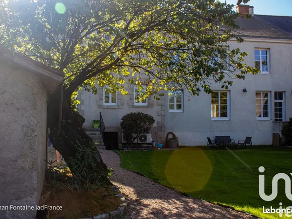 Maison 10 pièces 236 m²