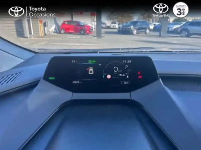 Toyota Prius hybride rechargeable 223ch design phe — photo 14