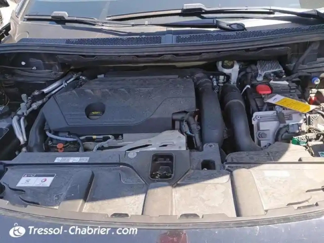 Peugeot 3008 hybrid4 300 e-eat8 gt line — photo 7