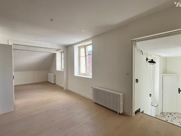 Appartement 6 pièces 106 m²