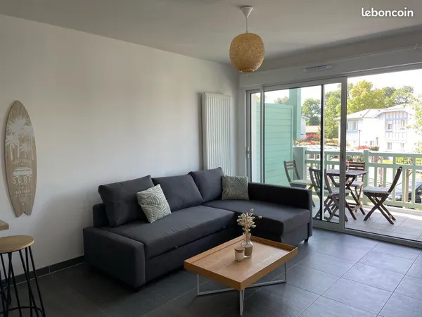 Location grand T2 meublé bail 9 mois