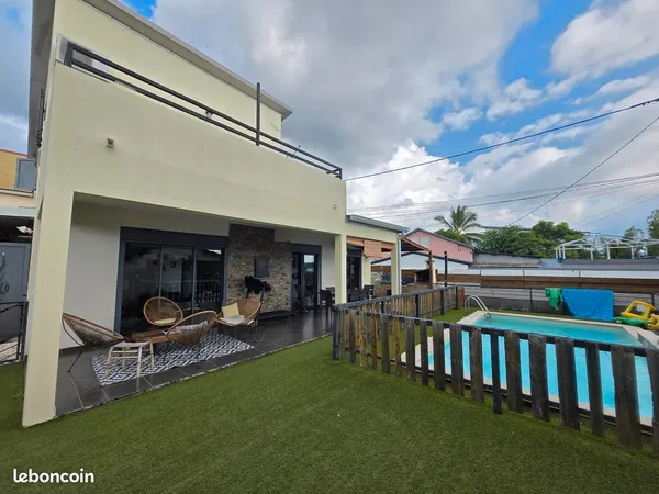 VILLA 5 pièces 156m2 - Piscine - La Possession