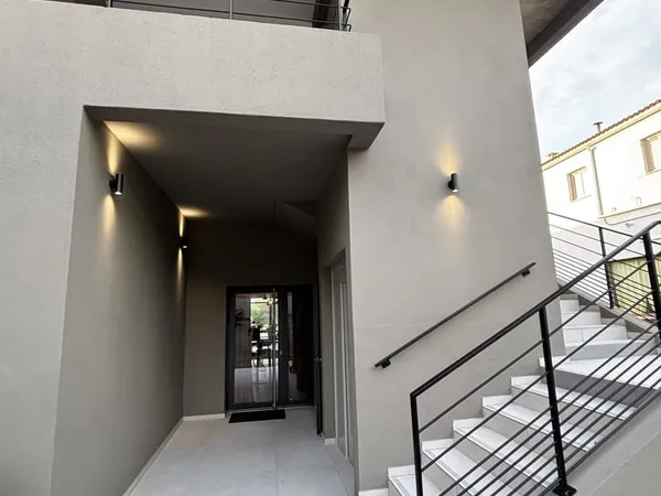 LOCAL PROFESSIONNEL - PORTICCIO -50 m²