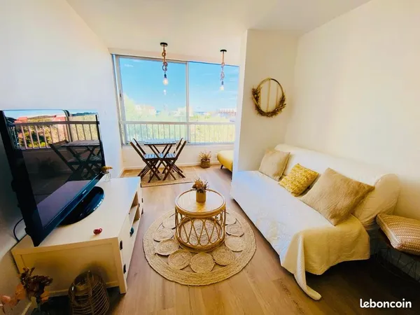 À VENDRE - T2 RÉNOVÉ AVEC PARKING À CARNON - MAUGUIO À VENDRE : Appartement T2 à Carnon