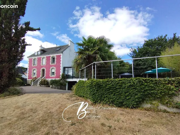 Propriété 9 pièces 234 m²