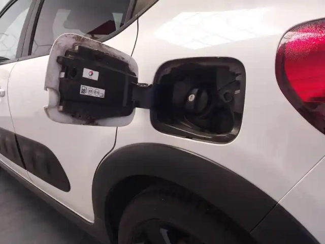 Citroën C3 puretech 110 s&amp;s eat6 — photo 76