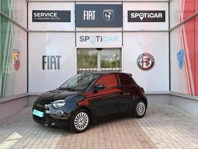 Fiat 500 e 95ch action — photo 1