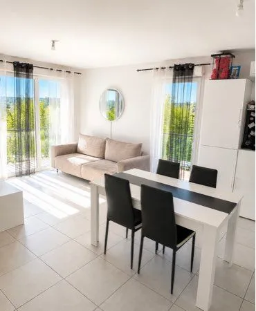 T3 61m2 + 15m2 terrasse + BOX