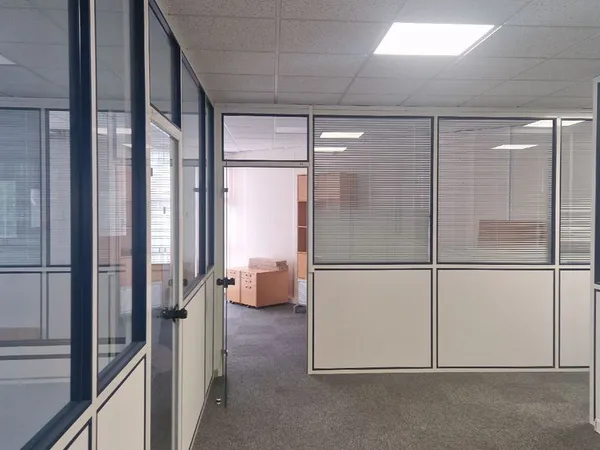 Bureau 192 m2 Arles