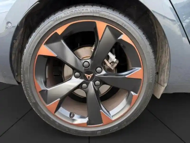 Cupra Leon 2.0 tdi 150ch v dsg7 — photo 11