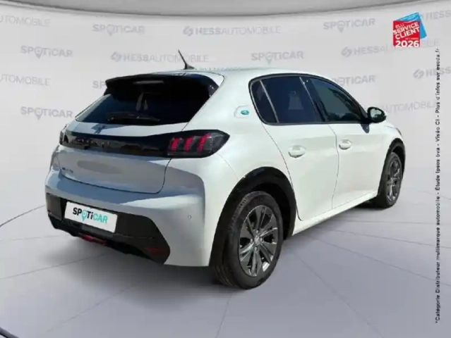 Peugeot 208 e- 136ch allure pack — photo 6