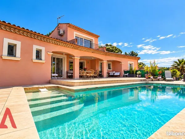 Villa 6 pièces 193 m²