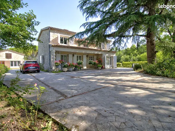 Propriété 7 pièces 315 m²