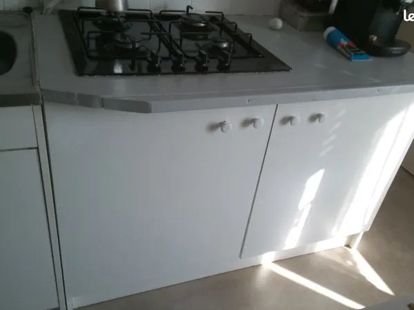Cherche colocataire loué