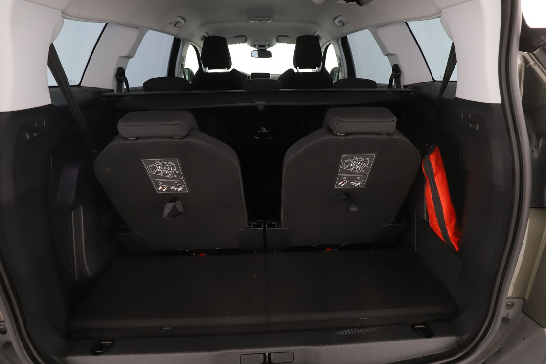 Peugeot 5008 1.6 Blue-HDi Active EAT6 — photo 16