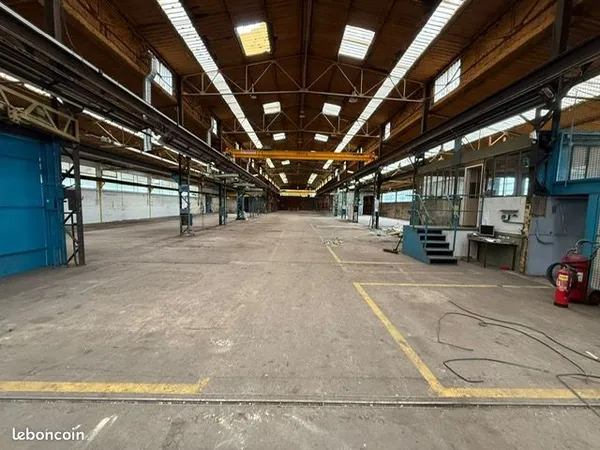 Entrepôt 3896 m² MAREUIL LES MEAUX