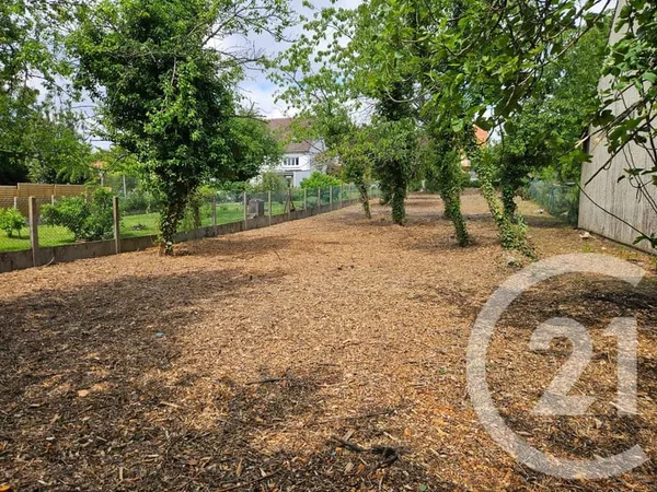 Terrain 601 m²