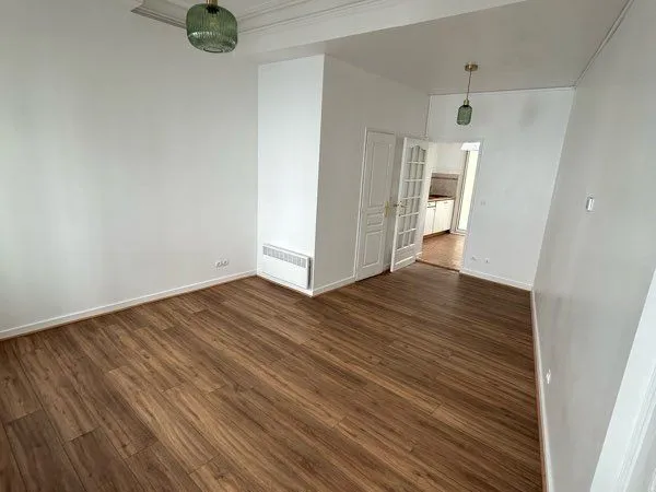 Appartement en rez-de-chaussée - Bordeaux - 30 m² + cour 5 m²