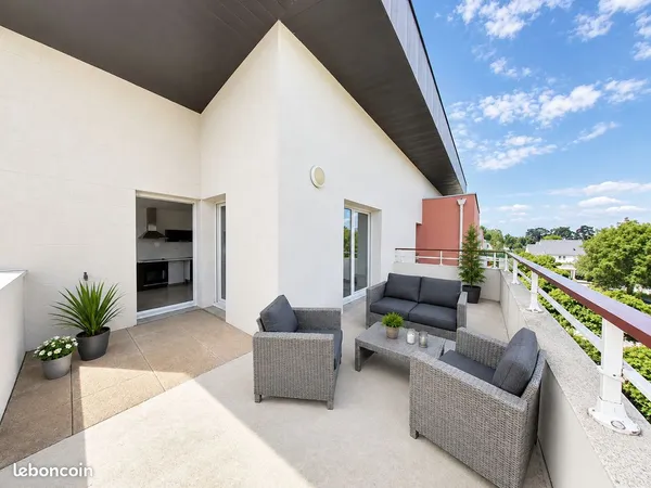 Saint-Avertin - T4 91 m² dernier étage, terrasse et 2 parkings en sous-sol dont 1 box