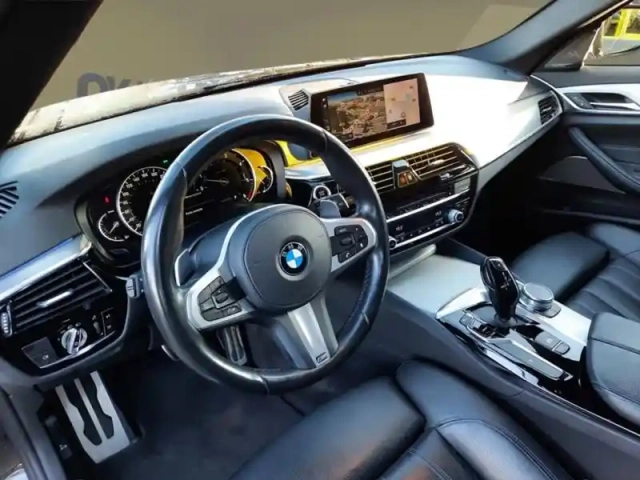 Bmw Serie 5 m550 d 3.0 400 ch xdrive — photo 17