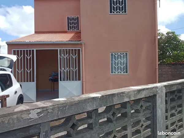 Vds villa individuelle à fort de France Volga Plage