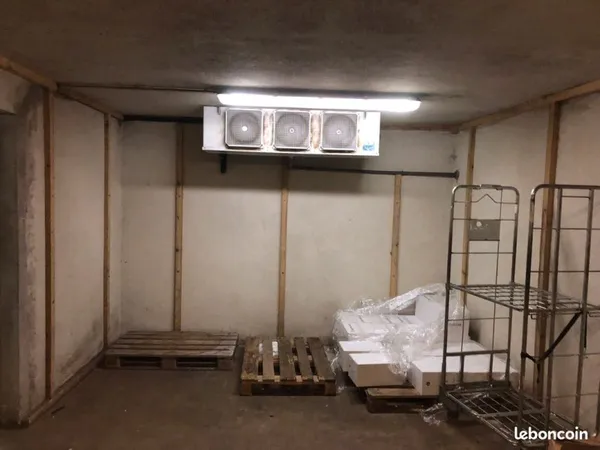 Local d’activité et entrepôt Location Le Plessis-Trévise  70m² 1200€