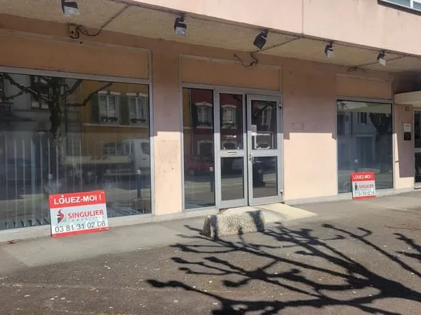 LOCAL COMMERCIAL - 120m² - Faubourg de Besançon
