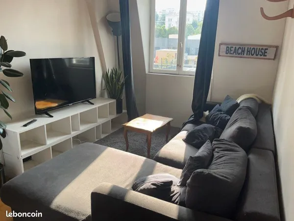 F2 Saint-Cloud village