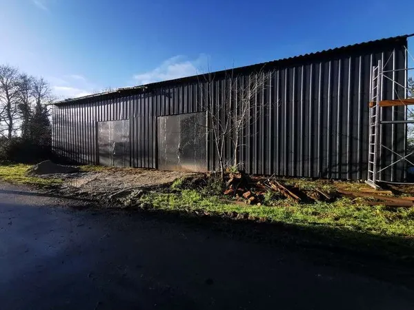 LOCAL D'ACTIVITÉ / STOCKAGE - 100 À 198,50 m²