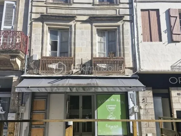 Immeuble 196 m²