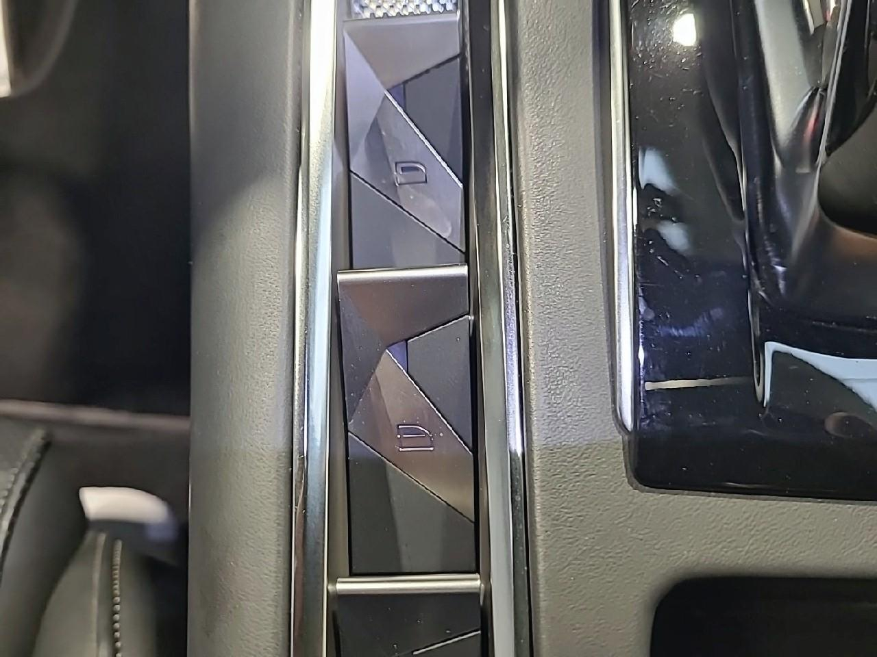 Ds Ds 7 crossback hybride rechargeable e-tense 225 eat8 opera — photo 25