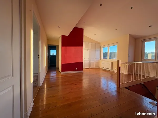 Seloncourt centre calme / appartement de type T5/6