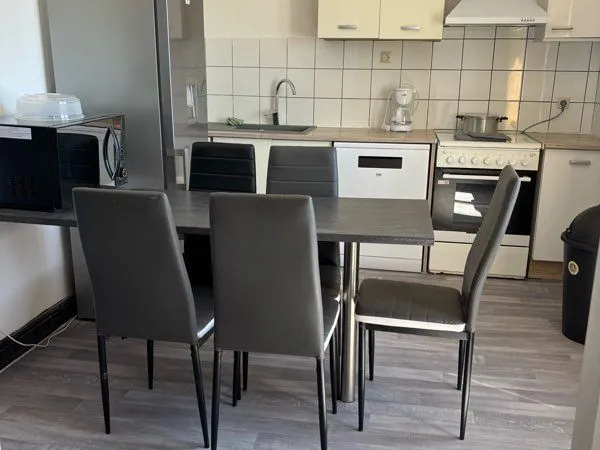 T3 meuble Clim wifi parking sécurisé dispo septembre
