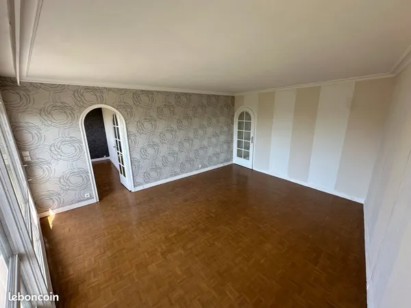 À vendre Magnifique appartement T4 de 76 m² avec 3 chambres, balcon et vue sur le parc Hébert-Sar